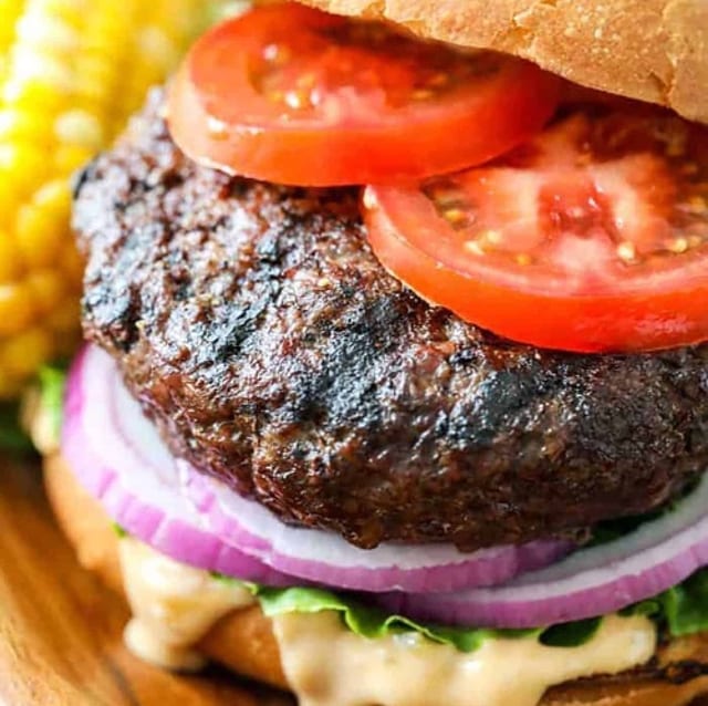 Hamburger (100% Angus Beef).