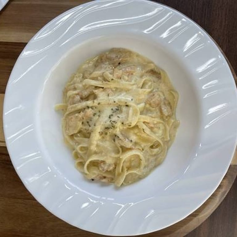 Delicious Fettuccine Alfredo